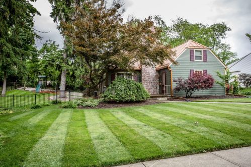 710 Riverside Dr, Springfield, OH 45504-1224