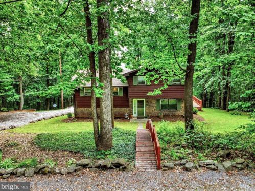 5801 Crone Rd, York, PA 17315-2411