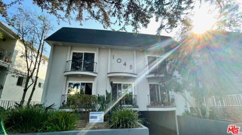 1048 9th St, Santa Monica CA  90403-4121 exterior