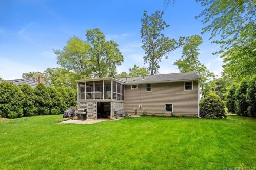168 Edgewood Dr, Wapping, CT 06074-3409