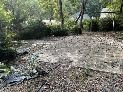 1373 Carolyn Dr, Atlanta GA  30329-3546 exterior