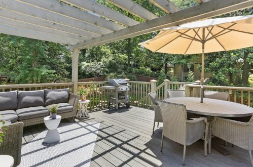 1830 Fernwood Rd, Atlanta GA  30318-2514 exterior