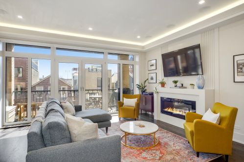 1346 Walton St, Chicago, IL 60642-5340