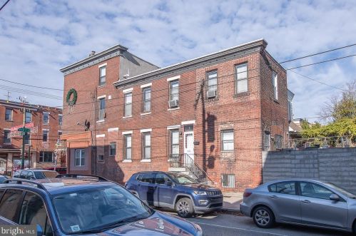 1649 13th St, Philadelphia, PA 19148-1004