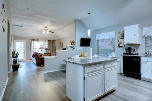 4506 Parkview Ln, Fort Worth TX  76137-5457 exterior