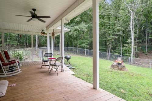 1294 Abrams Rd, Silver Creek, GA 30173-2756