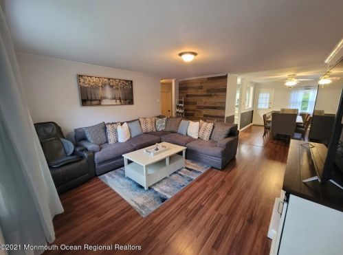 115 White St, Tinton Falls, NJ 07724-4860