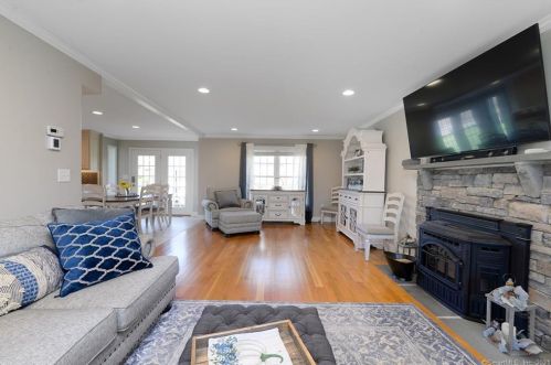 92 Brandywine Pl, Southington CT  06489-4365 exterior