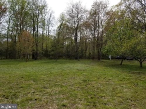 4923 Idlewilde Rd, Shady Side MD 20764-9766 exterior