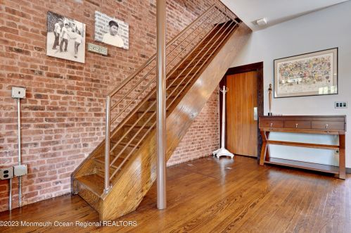 1034 2nd Ave, Tinton Falls NJ  07712-5834 exterior