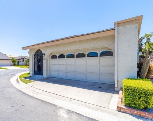 1151 Voyager Ln, Anaheim, CA 92801-1735