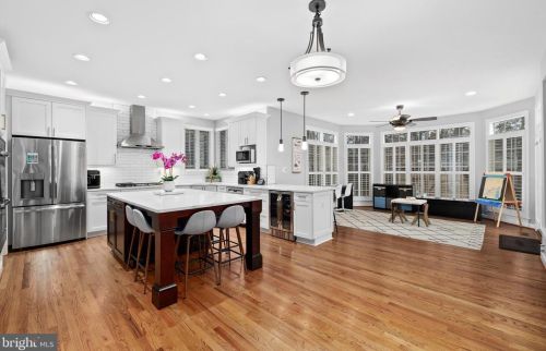 7305 Laurel Creek Ct, Springfield VA  22150-4912 exterior