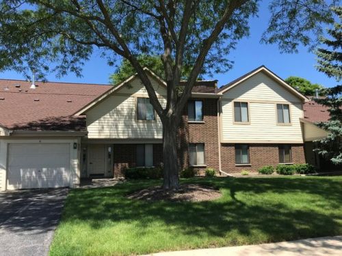 832 Coach Rd, Palatine, IL 60074-1837