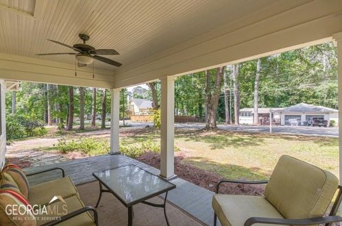 3314 Harris Dr, Atlanta GA  30337-1005 exterior
