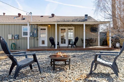 2611 Green Ct, Denver CO  80219-5850 exterior