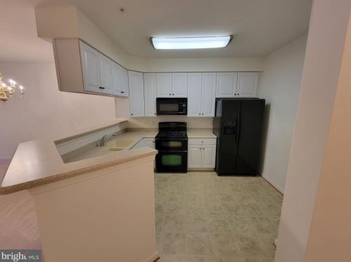 2604 Chapel Lake Dr, Gambrills MD  21054-1777 exterior