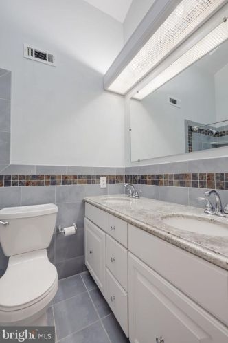 6401 Whippany Way, Springfield VA  22015-3428 exterior