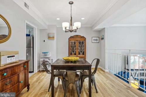 5269 Bradgen Ct, Springfield VA  22151-3524 exterior