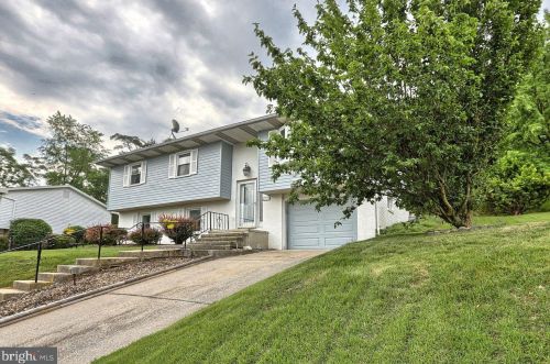 3313 Ridgeway Rd, Harrisburg, PA 17109-1024