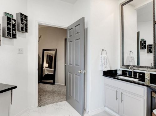 500 Richmond Park Ln, Fort Worth TX  76140-6519 exterior