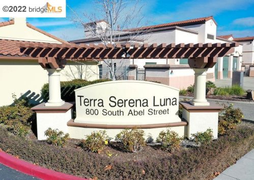 800 Abel St, Milpitas CA  95035-8693 exterior