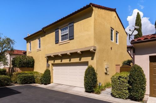 49 Bower Tree, Irvine CA  92603-0106 exterior