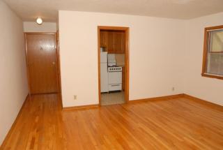 1486 Larpenteur Ave, Saint Paul MN  55113-6309 exterior