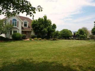 1 River Bend Rd, Clinton, NJ 08809-1024