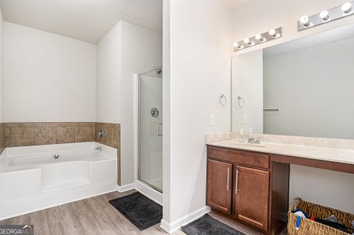 2286 Capella Cir, Atlanta GA  30331-3869 exterior