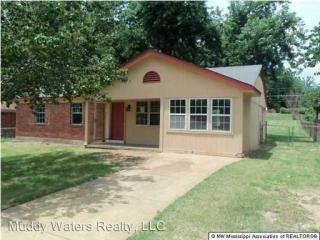 1998 Colonial Hills Dr, Southaven MS  38671-4533 exterior