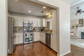 28 Fallenstone Dr, Spring TX  77381-3057 exterior