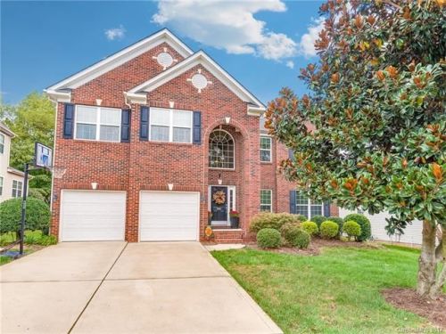 8116 Penman Springs Dr, Waxhaw, NC 28173-6962