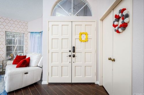 6031 Hackamore Ln, Anaheim CA  92807-4870 exterior