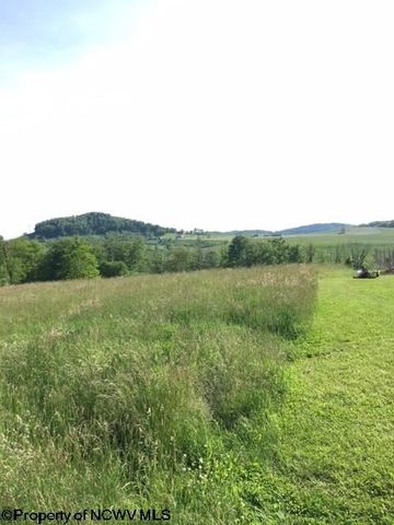 12 Flat Field Ln, Morgantown WV  26501-1201 exterior