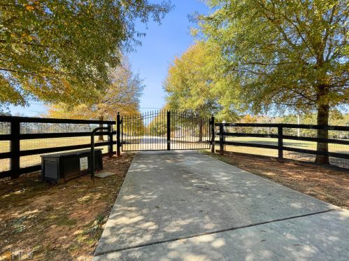 205 Carter Dr, Mcdonough, GA 30252-2879