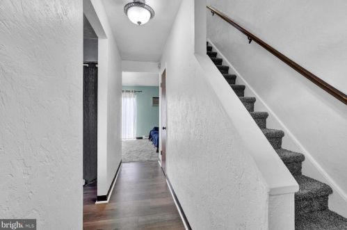 1707 Baron Dr, York, PA 17408-2226