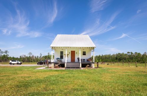 3034 French Santee Rd, Shulerville, SC 29453-3161