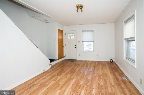 442 Lynwood Ave, Trenton, NJ 08629-1205