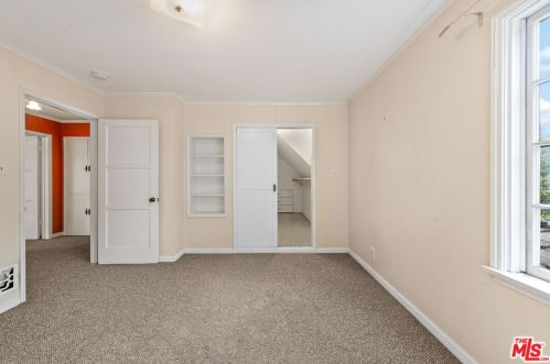 1347 San Luis Rey Dr, Glendale CA  91208-1961 exterior