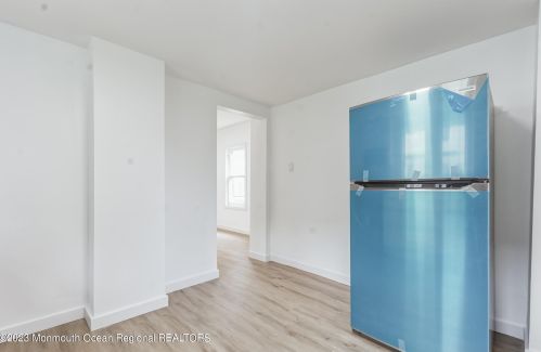 1102 Asbury Ave, Tinton Falls NJ 07712-5727 exterior