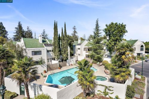 72 Mozden Ln, Concord CA  94523-3369 exterior