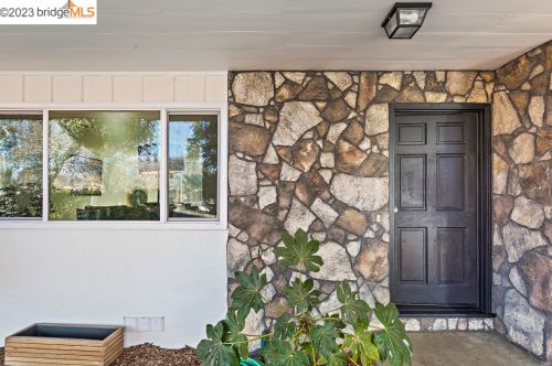 1005 Oak Grove Rd, Concord CA  94518-3004 exterior