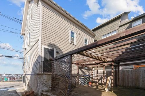 112 Spruce St, Providence, RI 02903-1533