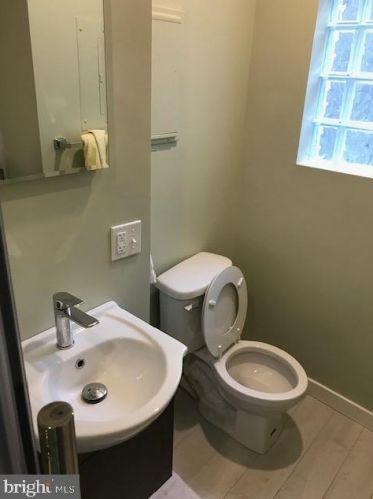 605 20 St, Philadelphia PA 19140-1005 exterior