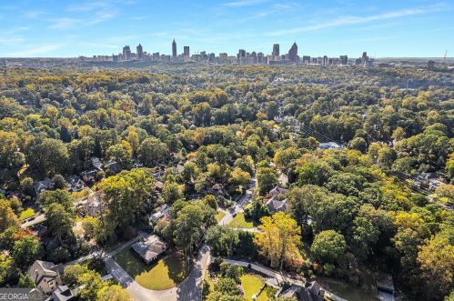 887 Berkshire Rd, Atlanta GA  30324-4929 exterior