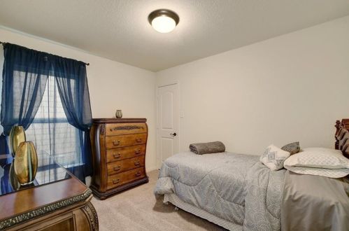 1437 Treeta Trl, Uhland TX 78640 exterior