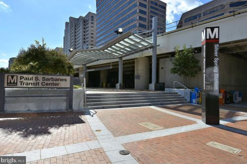 18 Kinsman View Cir, Silver Spring MD 20901-1652 exterior