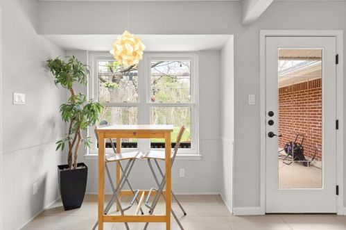 2608 Dunbarton Dr, Austin TX  78723-2233 exterior