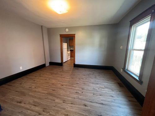 535 Grant St, Franklin, PA 16323-2215