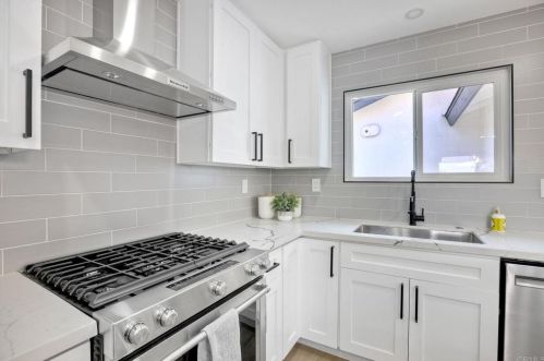 1826 Burroughs St, Oceanside CA  92054-6006 exterior